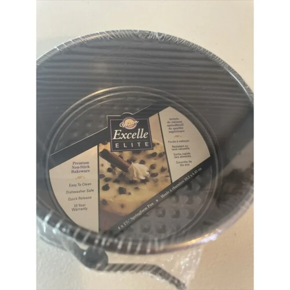 Wilton Excelle‎ Elite 4 Inch Springform Pan - Picture 8 of 9